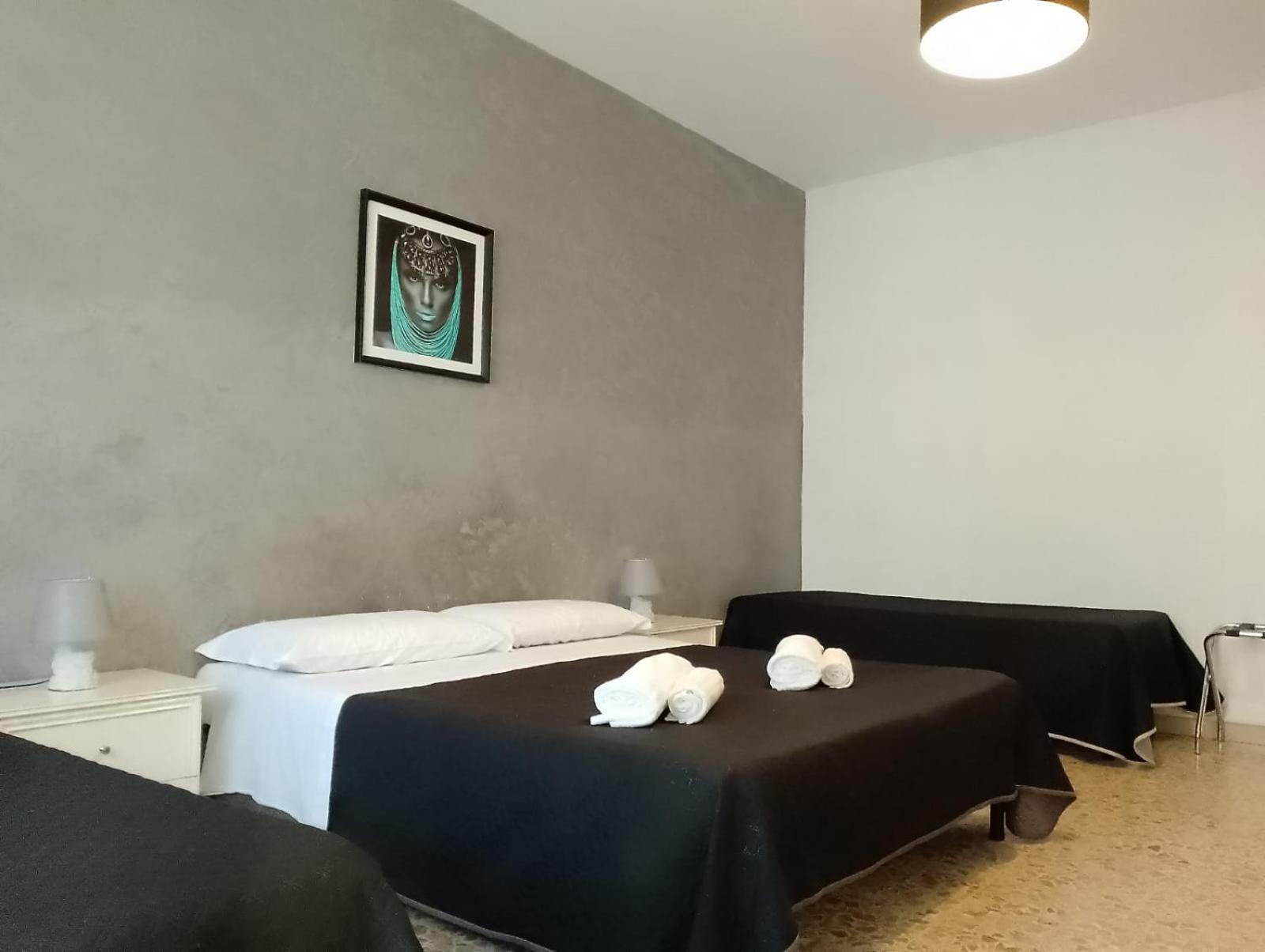 Alghero Seaside Guest House - Affittacamere ภายนอก รูปภาพ