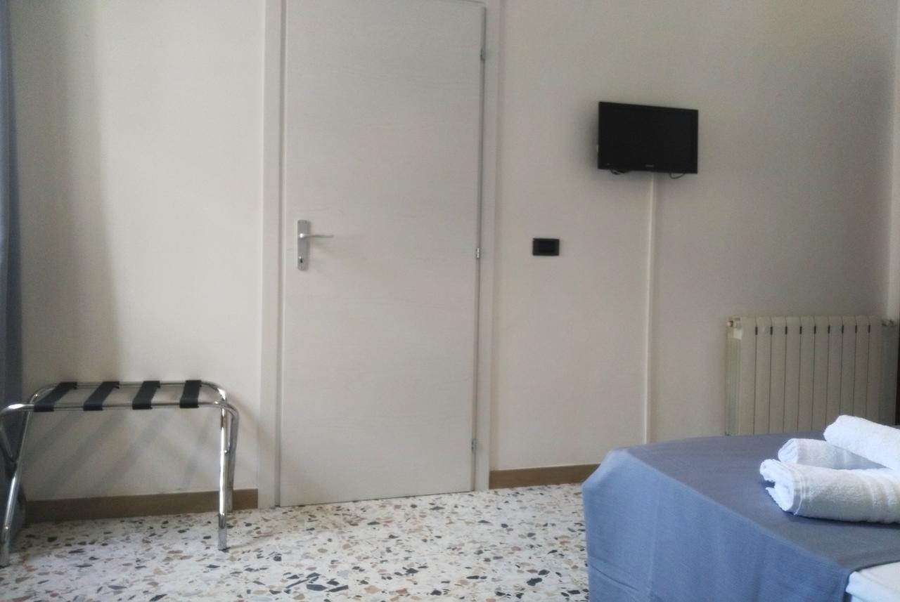 Alghero Seaside Guest House - Affittacamere ภายนอก รูปภาพ